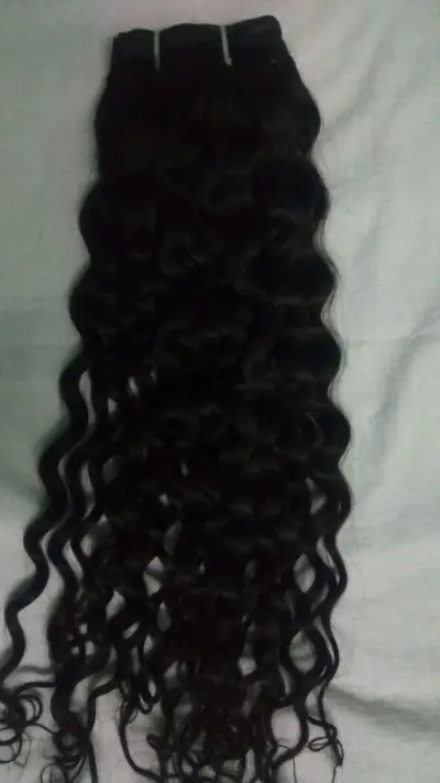 A curly hair weft