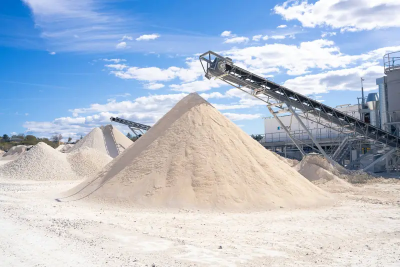 A conveyor feeding a stockpile
